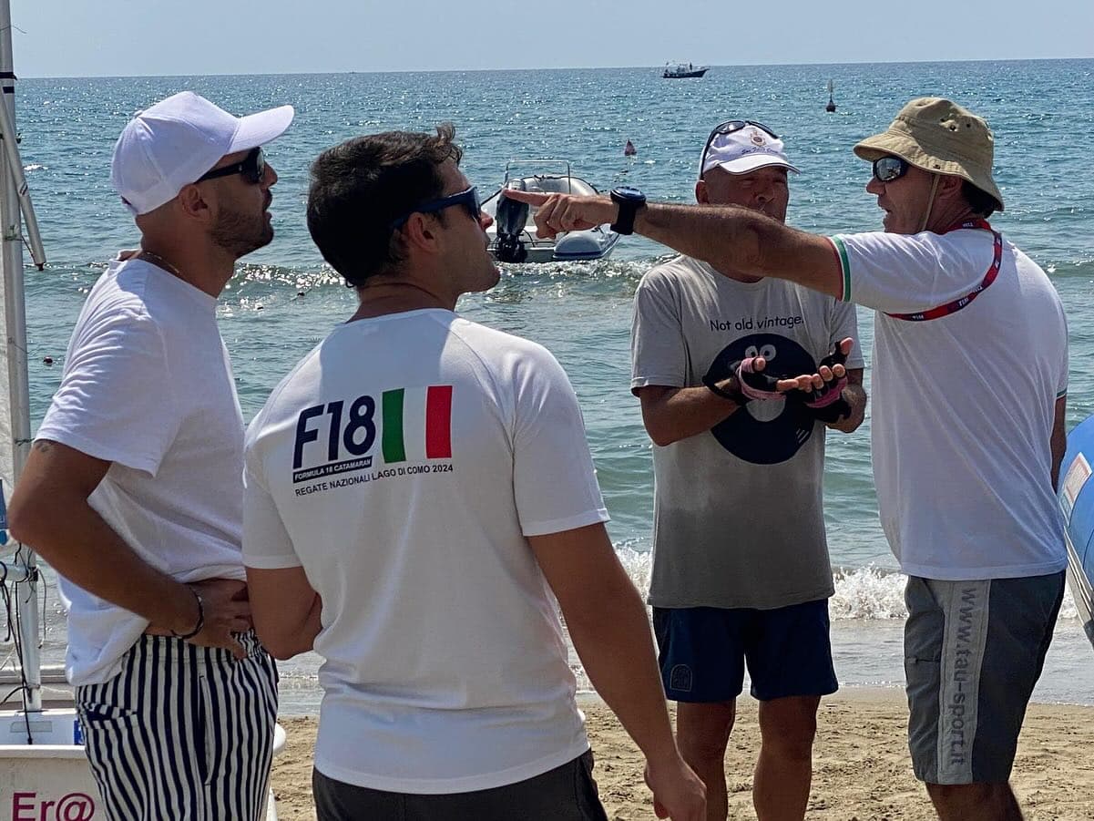 Fotografia 6 del Club Velico Riva Azzurra Terracina - Corsi di Vela, Regate, Scuola Vela FIV, Sport in mare a Latina e provincia